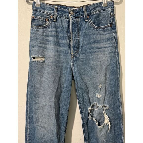 Levi’s Ribcage premium Straight ankle destroyed Knees W26 L27 - Picture 5 of 10